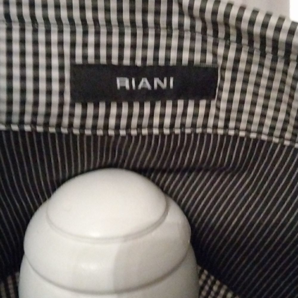 Riani - Picture 9 of 11